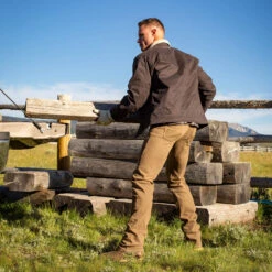 Ariat Men's M7 Rocker Stretch Grizzly Straight Whiskey Jeans 10036875 -Ariat Style 10036875 lifestyle