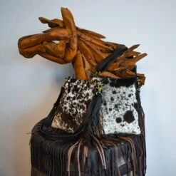 Klassy Cowgirl Hair On Fringe Crossbody Bag 77023 -Ariat Style 20230329 DSC 000311