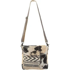 Olay Aztec Rug Woven Cowhide Button Accent Crossbody Bag LB149 -Ariat Style 51A7OfDxVbL. AC UY625 1
