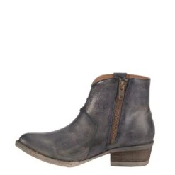 Circle G By Corral Ladies Blue Studded Star Inlay Booties Q5025 -Ariat Style 57 d495673c a04f 4ab6 a328 792ad7967fac