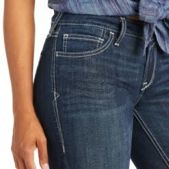 Ariat Ladies Isabel Mid Rise Wide Leg Trouser Jeans 10035790 7 Ariat Ladies Isabel Mid Rise Wide Leg Trouser Jeans 10035790 -Ariat Style S21 WMS WEST 10035790 detail03