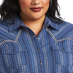 Ariat® Ladies REAL™ Darling Chambray Dobby Shirt 10040625 -Ariat Style S22 WMS WEST 10040625 detail01