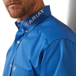 Ariat® Men's Team Logo Twill Campanula Blue Button Down Shirt 10043568 -Ariat Style S23 MNS WEST 10043568 detail03
