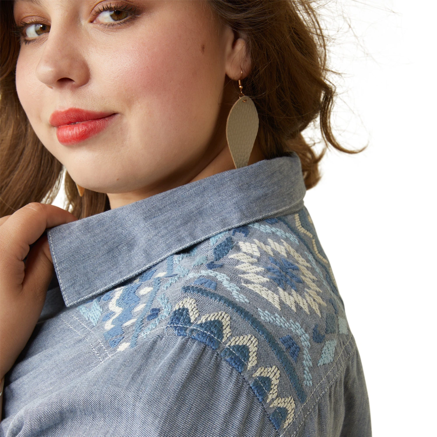Ariat® Ladies R.E.A.L Billie Jean Embroidered Chambray Shirt 10043451 8 Ariat® Ladies R.E.A.L Billie Jean Embroidered Chambray Shirt 10043451 - Image 8